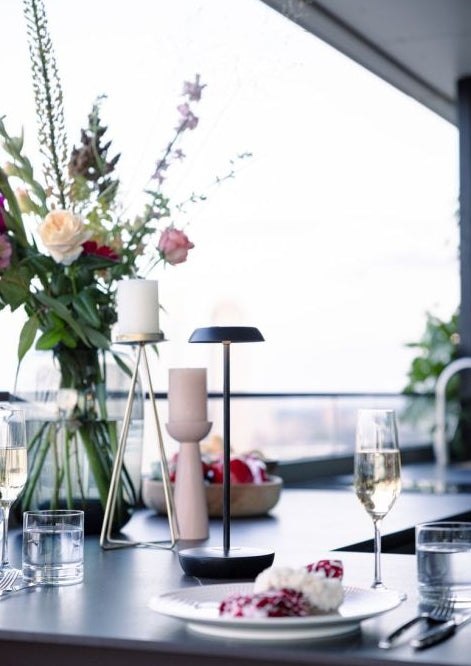 In-Lite SWAY TABLE