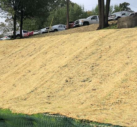 Straw Blankets : 8’ x 112.5’ = 100 sy/roll