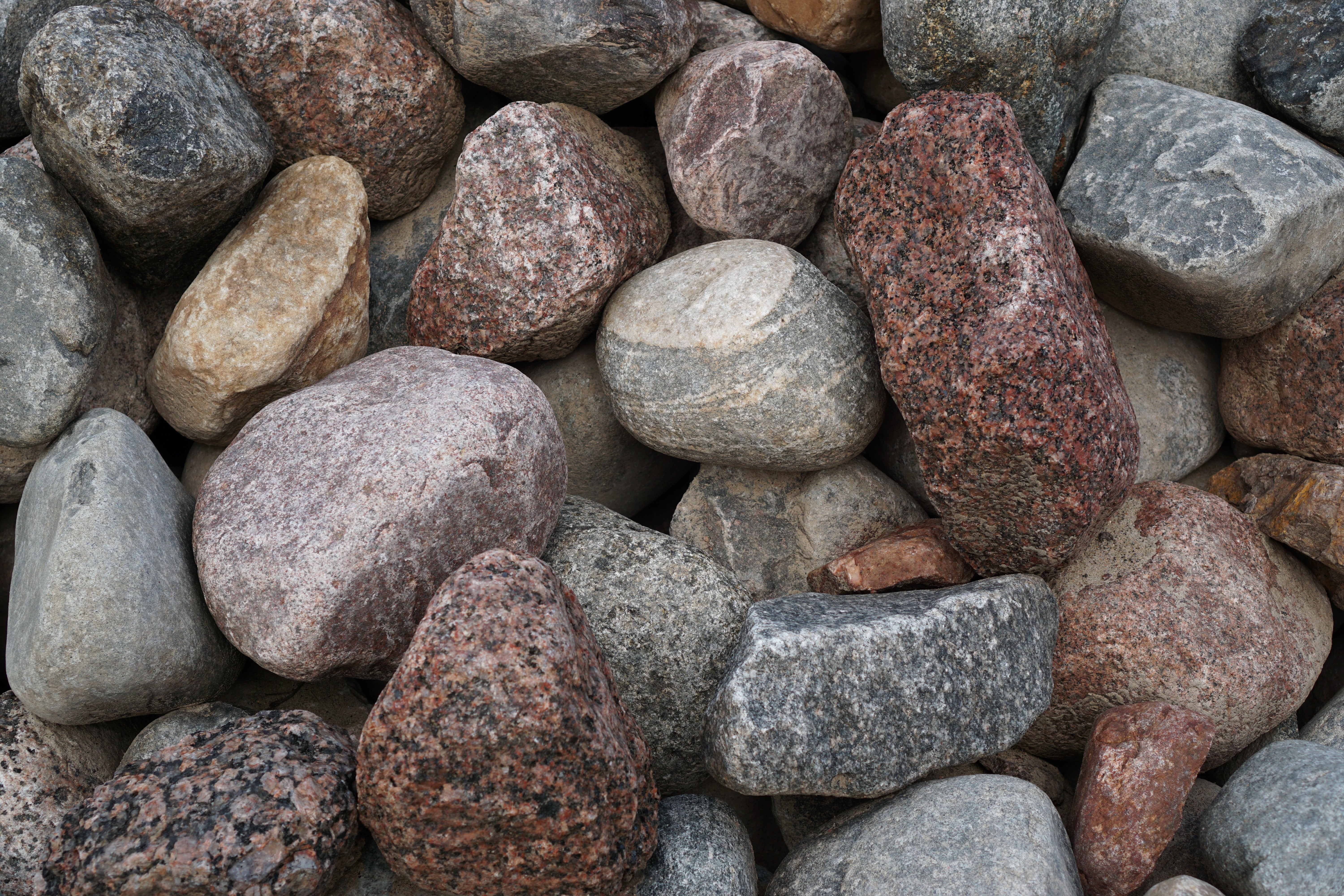 Granite Boulders 8-12" – Kane County Landscape Materials & Supply Co.