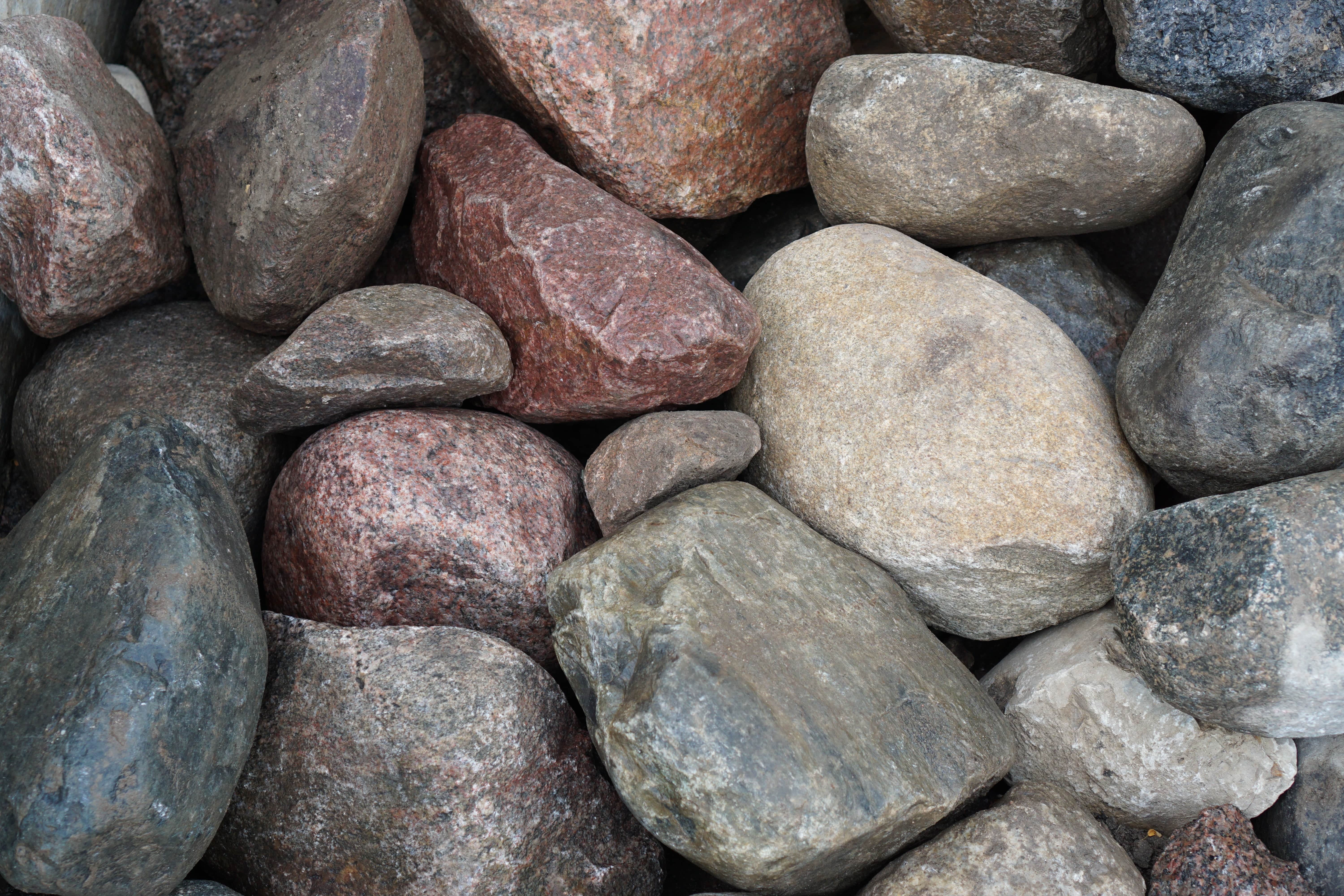 Granite Boulders 12-18" – Kane County Landscape Materials & Supply Co.