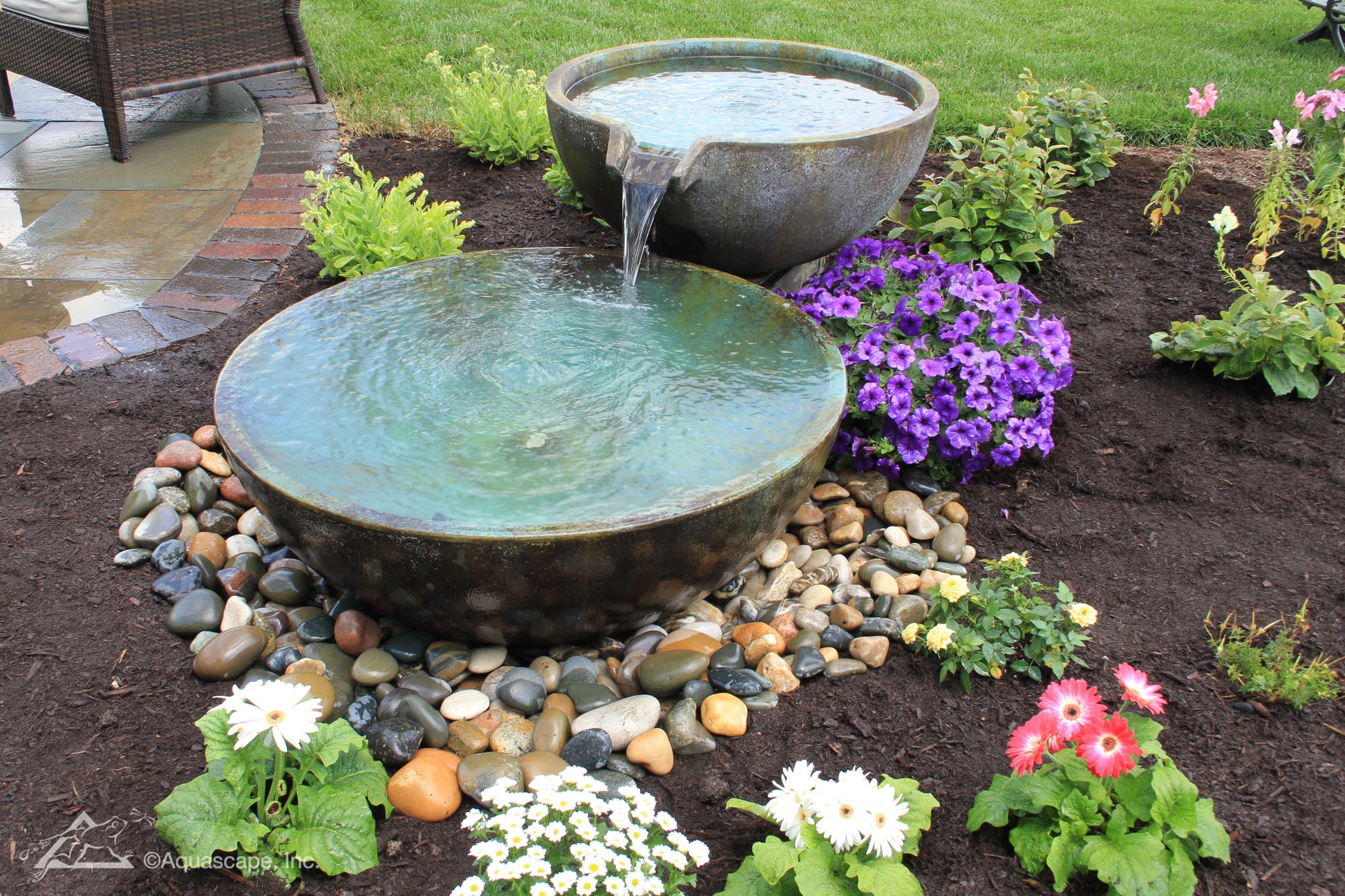 Aquascape DECORATIVE RIVER PEBBLES - MIXED 22 LB / 10 KG BAG