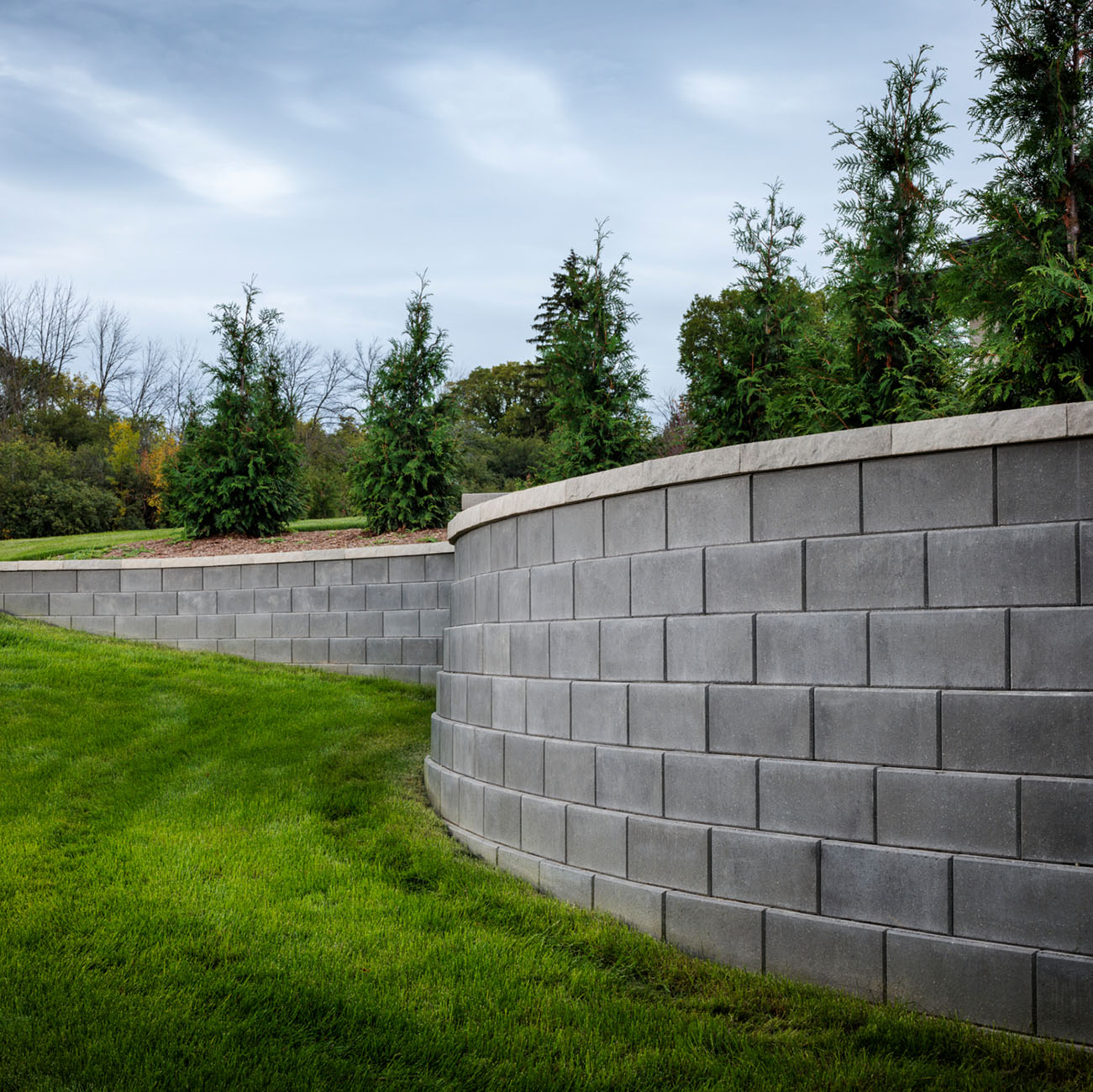 Belgard Midnight Diamond Pro Smooth Corner (Can be split for a $50 fee)