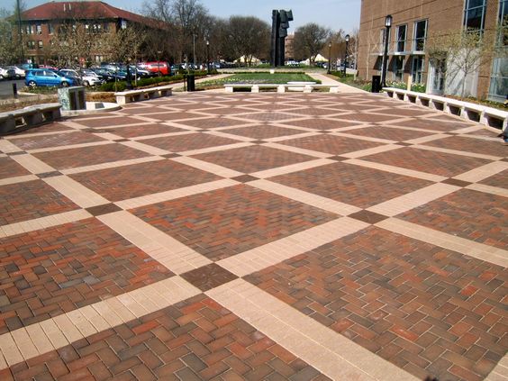 Pine Hall Brick English Edge® Autumn