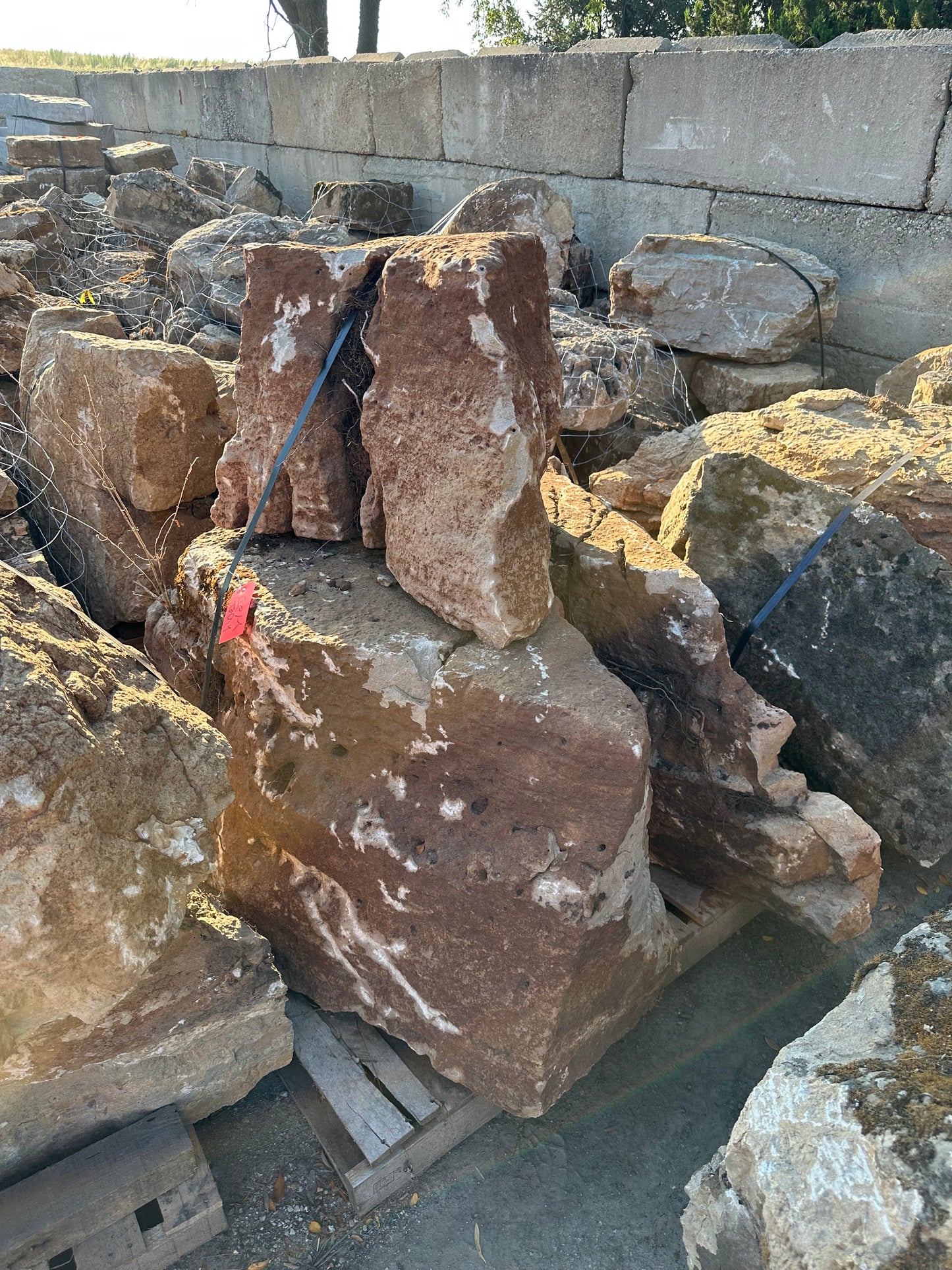 Missouri Weathered Limestone Boulders