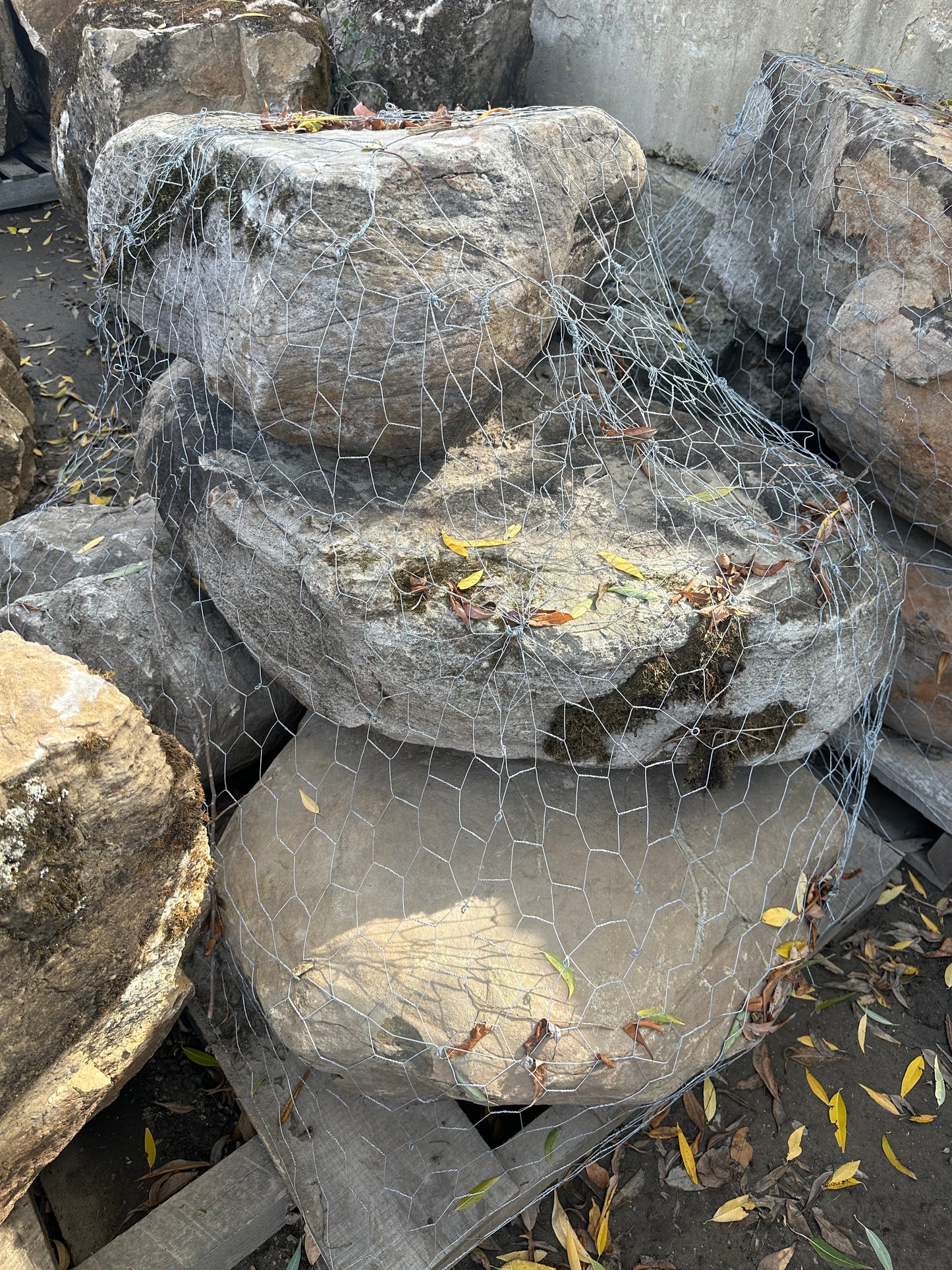 Pennsylvania Weathered Fieldstone Boulders