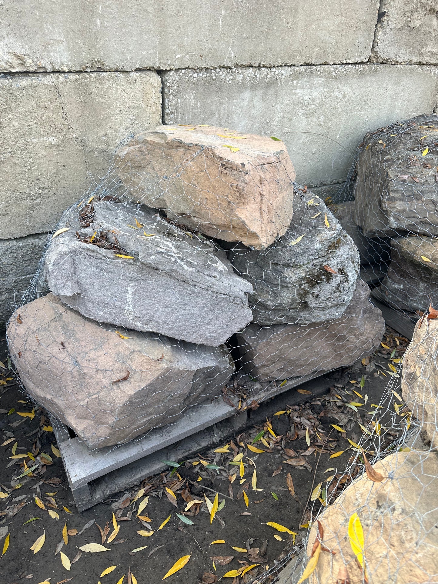 Pennsylvania Weathered Fieldstone Boulders