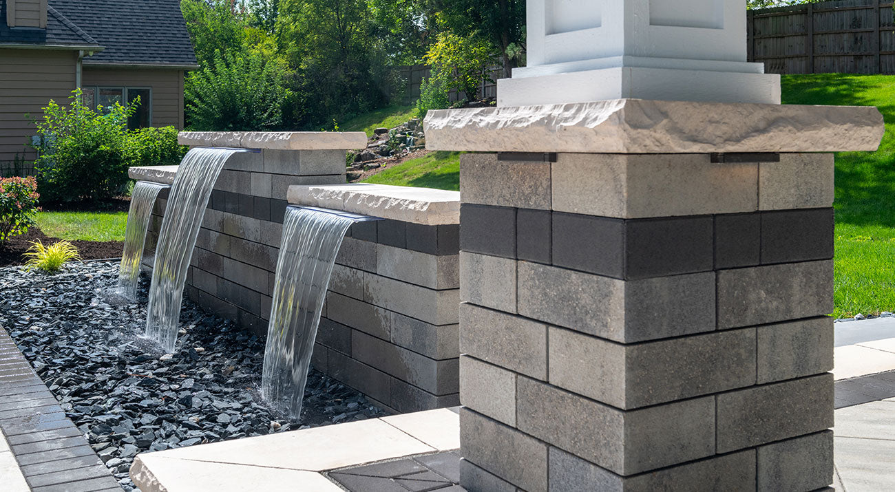 Walls : Unilock Lineo™ Dimensional Stone-Granite