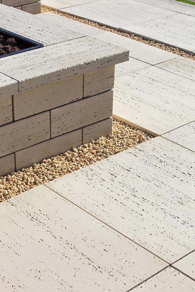 Techo-Bloc TRAVERTINA RAW CAP, 14X28, KLEANBLOC, ROCK GARDEN BROWN