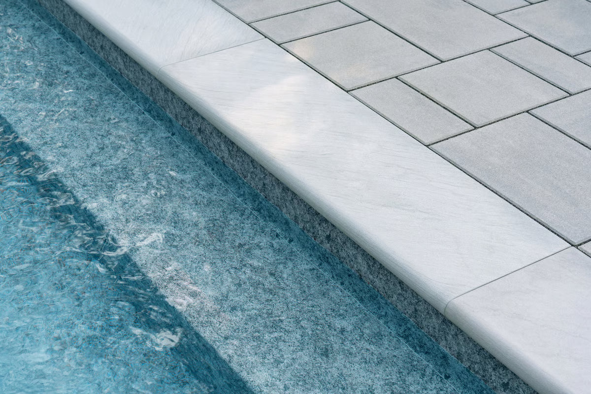 Techo-Bloc NAT.STONE - SANDSTONE BULLNOSE CAP 14X48, BLAS 3F SAWN,GREY