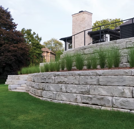 High Format Grand Ledge Wall 18 sf. LIMESTONE - Plt