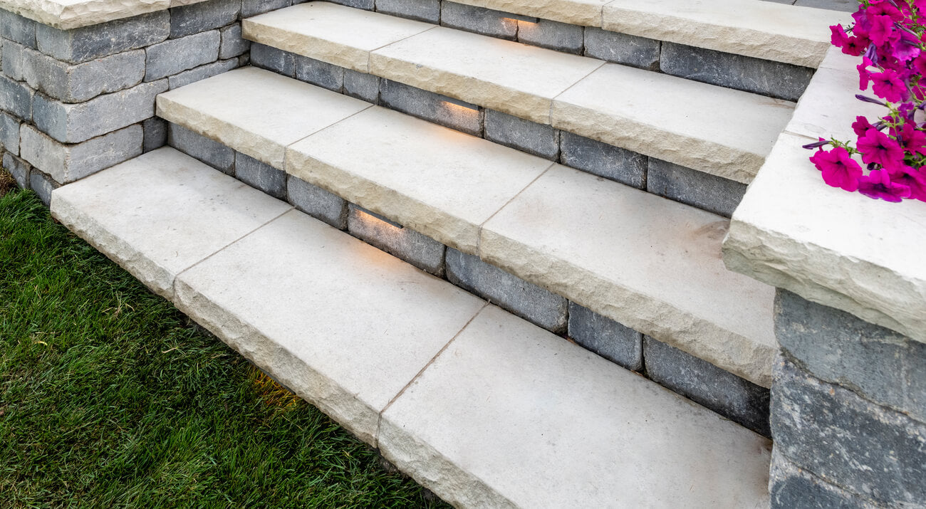 Walls : Unilock Ledgestone™ CE Coping Buff