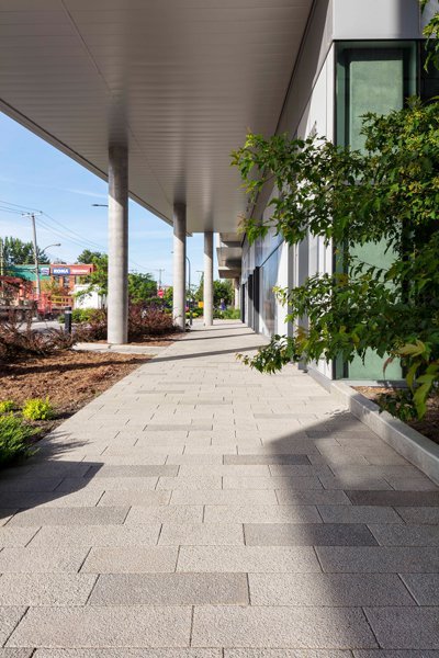 Techo-Bloc INDUSTRIA 600X600X100 HD², GRANITEX, BEIGE CREAM * Paver