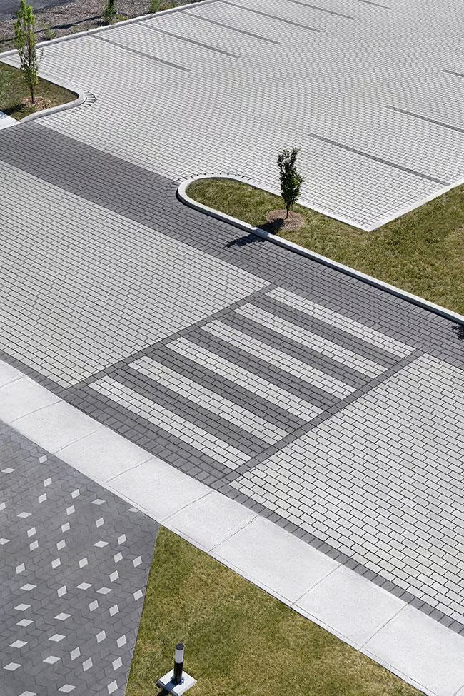 Techo-Bloc HYDRA, SMOOTH, ONYX BLACK Paver